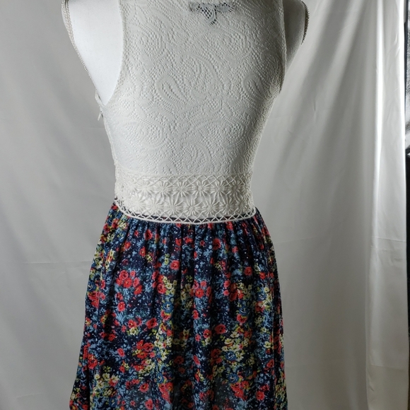 Bailey Blue Lace Flowered Dress Size M - Picture 5 of 7